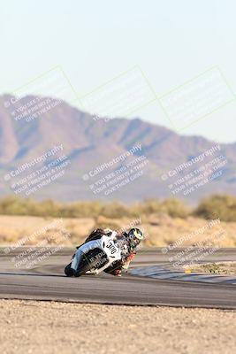 media/Dec-07-2025-CVMA (Sun) [[3e7d2de5dc]]/Race 18-Formula Twins-Formula 40 UL/